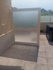 Installazione di infissi in alluminio a taglio termico ad alta efficienza energetica, progettati e montati a Copertino da Copertininfissi.